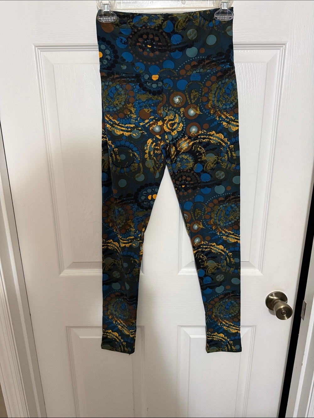 Leggings Depot Blue and Gold Patterned High-Waist Leggings